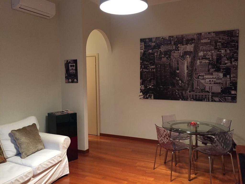 San Babila Suite Milão Exterior foto